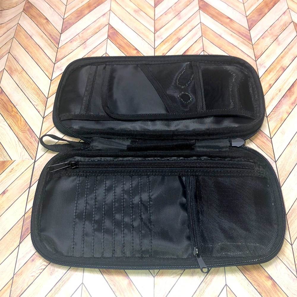 Amazon Basics RFID Travel Passport Wallet Organizer         10 x 5 Inches, Black - Picture 4 of 5